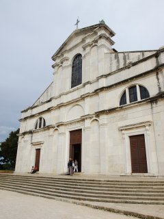 Die barocke Kirche der heiligen
                           Euphemia ist das Wahrzeichen von Rovinj.
