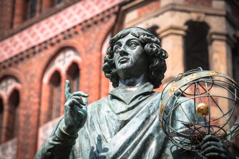 Statue in der Altstadt von Thorn von Nikolaus Kopernikus,
                           der 1473 dort geboren wurde.
