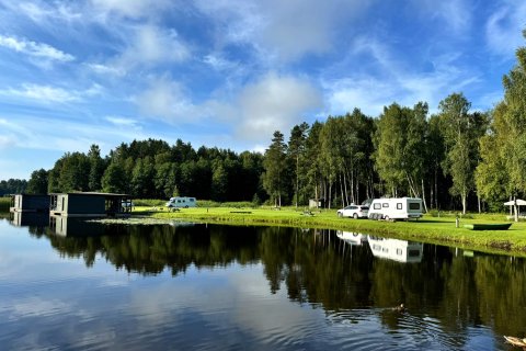 Usma Spa Camping Schwimmteich Wohnmobil