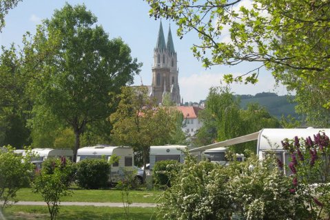 Donaupark Camping
                           Klosterneuburg
