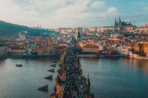 Prag in Tschechien / Foto von Anthony DELANOIX auf Unsplash