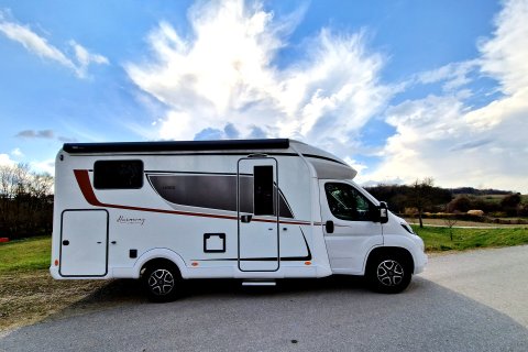 Bürstner Lyseo Wohnmobil 
