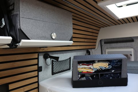 Wohnmobil Weinsberg CaraLife stauraum für Kleidung