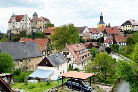 Kaspers
                           Heimat, die Puppenspielstadt Hohnstein.