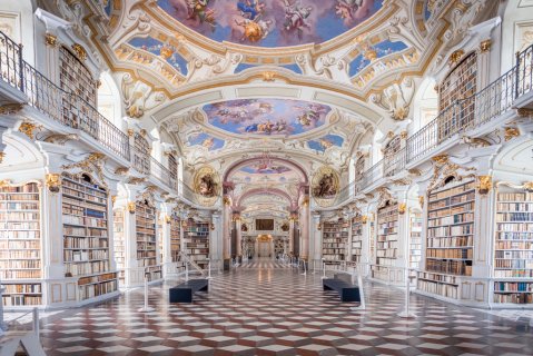 Die größte
                           Klosterbibliothek der Welt im Stift Admont 