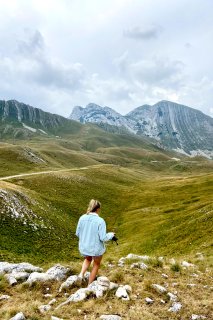 Frau in Durmitor Nationalpark