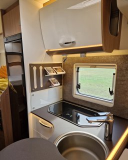 Bürstner Lyseo Wohnmobil Küche