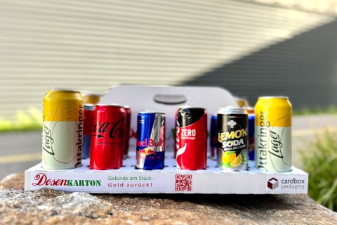 Dosenkarton, Karton mit Dosen.