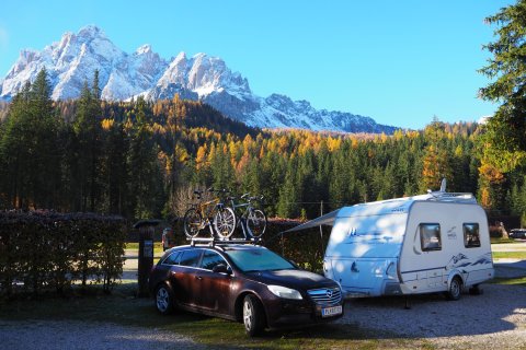 Südtirol Campingplatz im Schnee