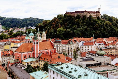 Ljubjana in Slowenien / Foto von Greenvalley
                           Pictures auf Unsplash