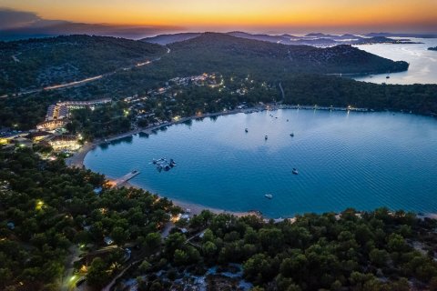 Camp Jezera Lovišća