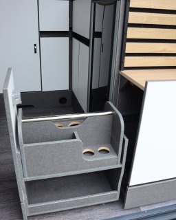 Wohnmobil Weinsberg CaraLife
                           Ausziehbares Schrank für Stauraum