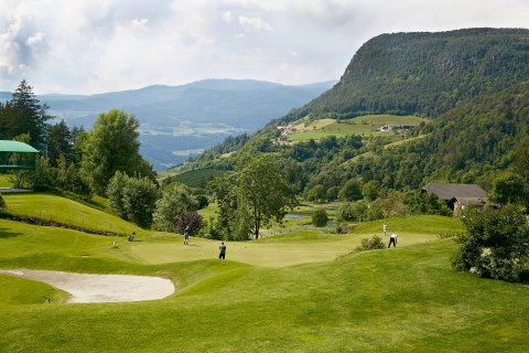 Golfspielen in Südtirols Bergwelt