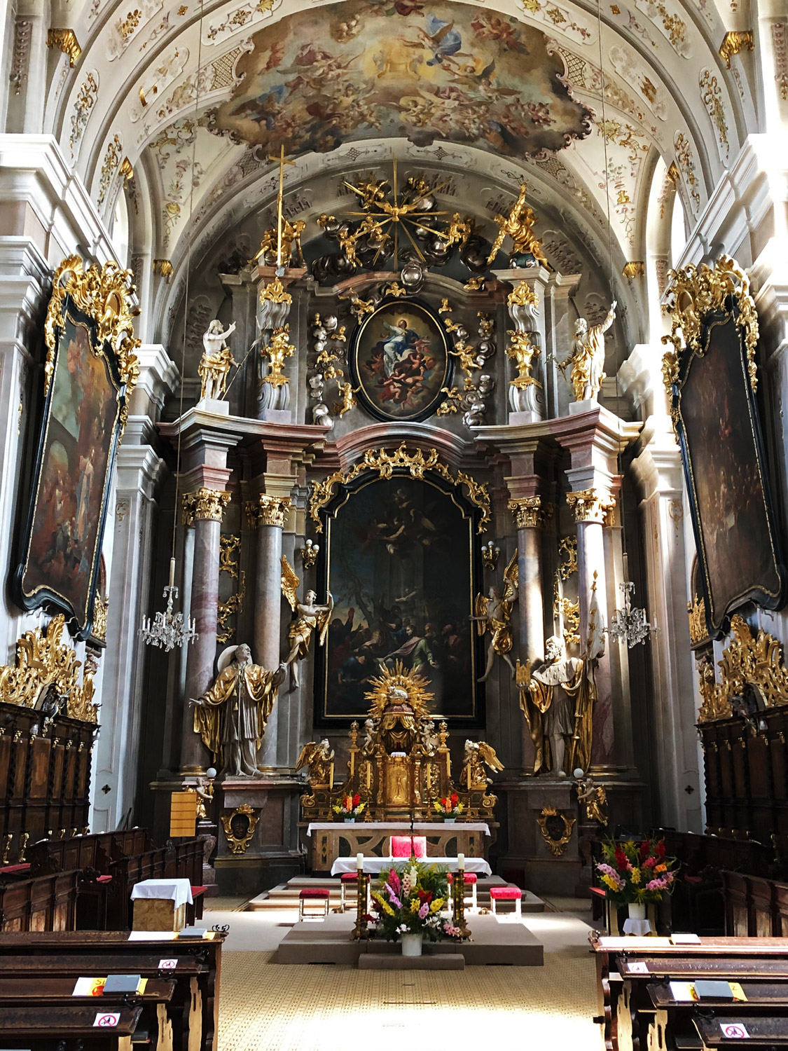 Barocke Pfarrkirche in Waidhofen/Thaya mit der größten Orgel des Waldviertels.