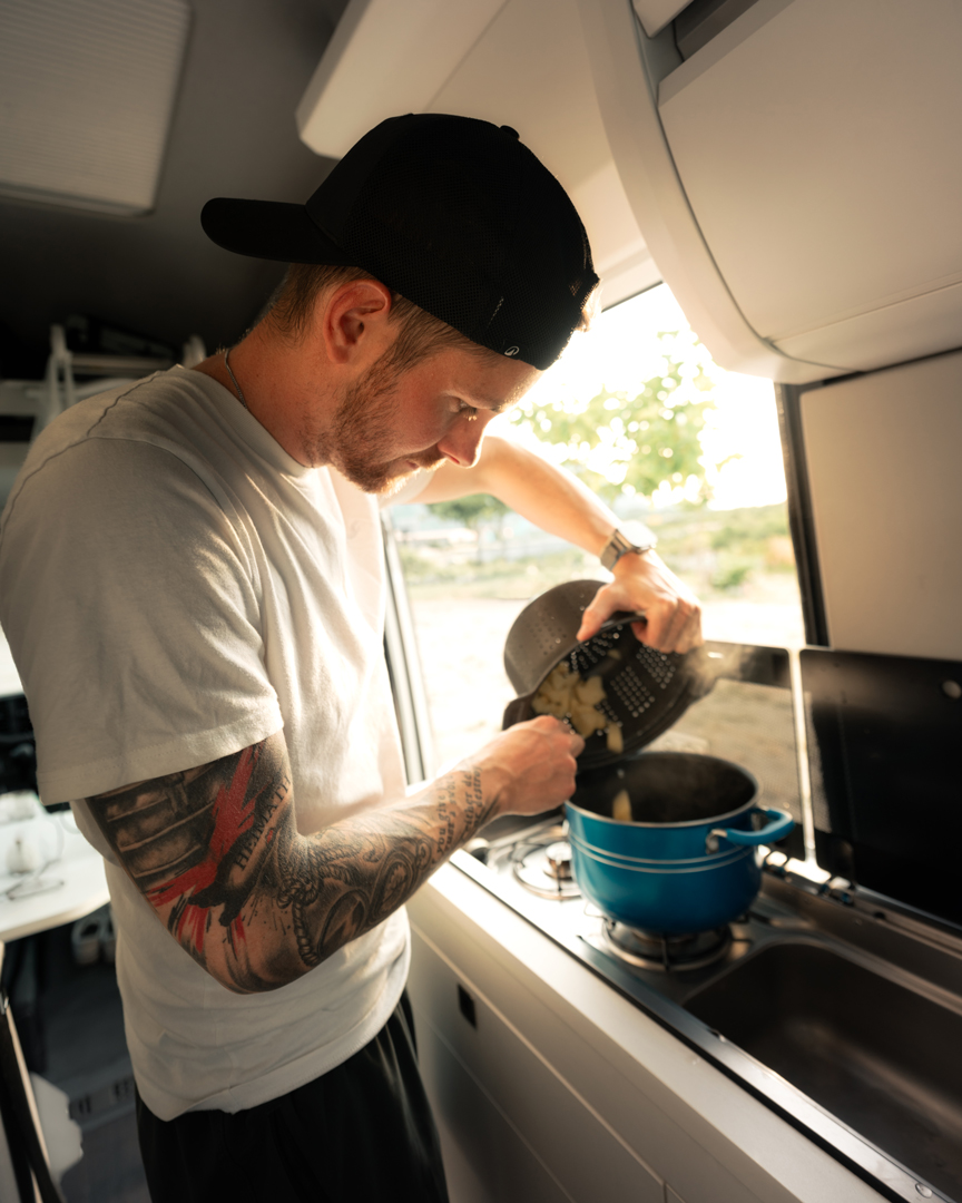 myvanture
                           Camper Küche